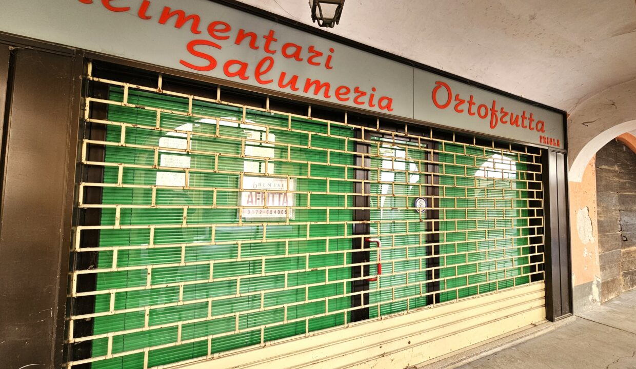 negozio via roma9