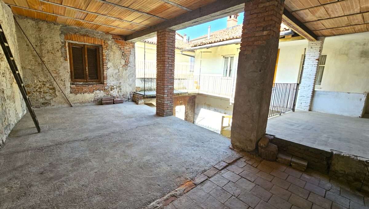 via roma 927-