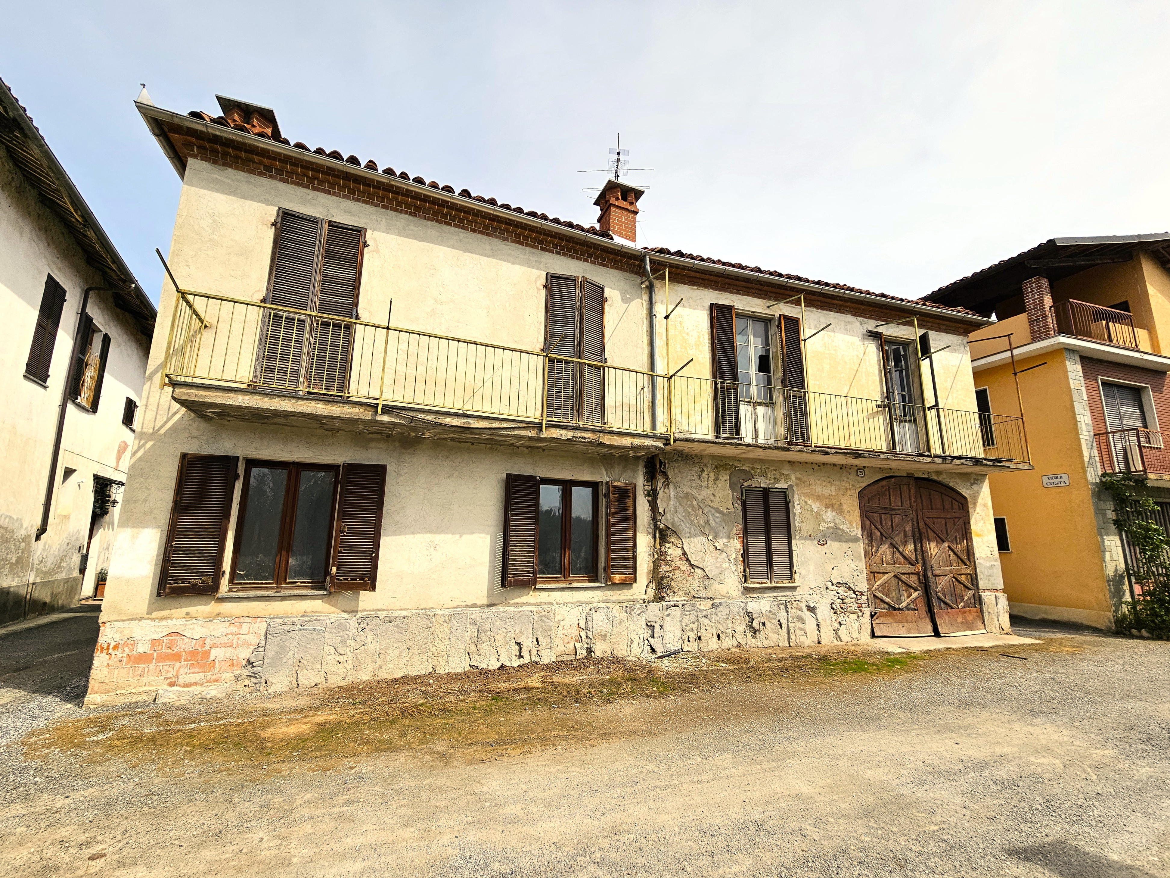 CASALE CENTRO CON SPLENDIDA VISTA PANORAMICA