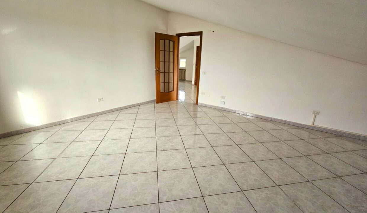 VIA XXV APRILE11