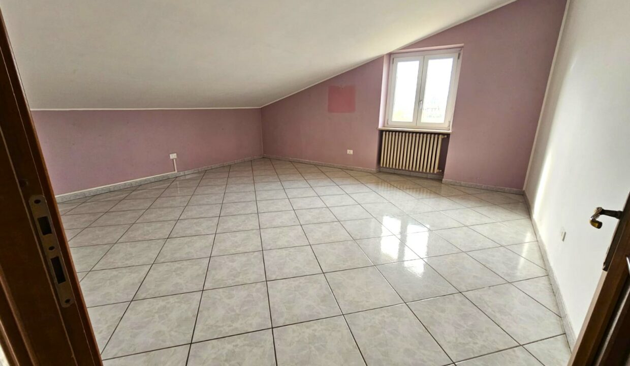 VIA XXV APRILE12