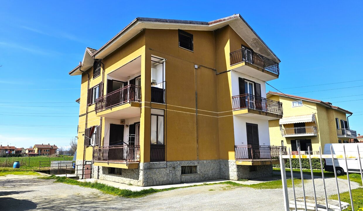 VIA XXV APRILE3